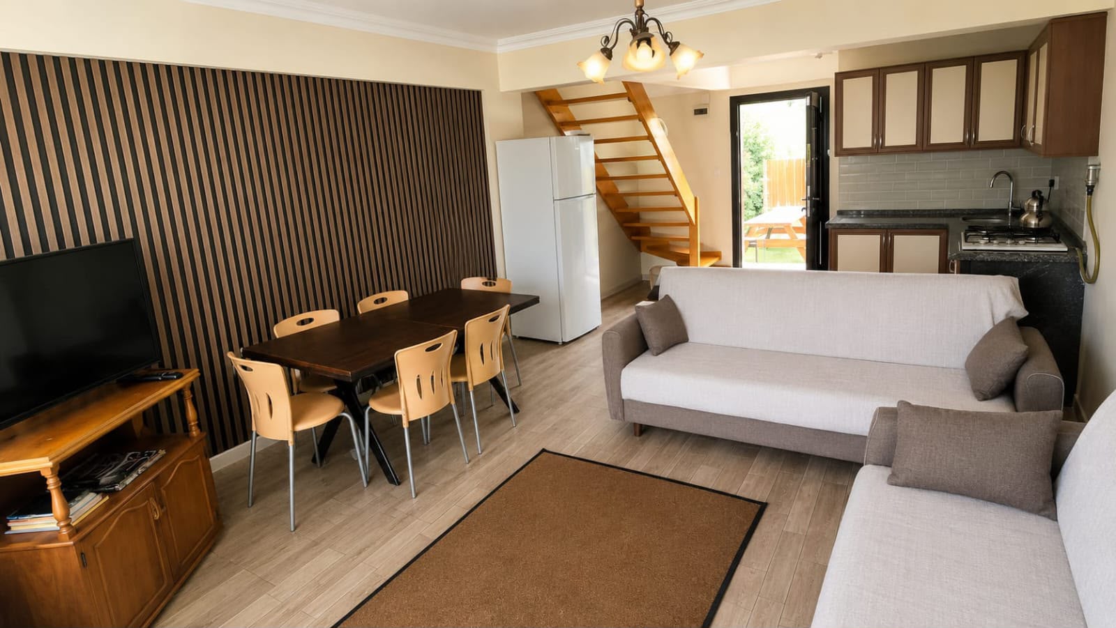 Birleşik Apart